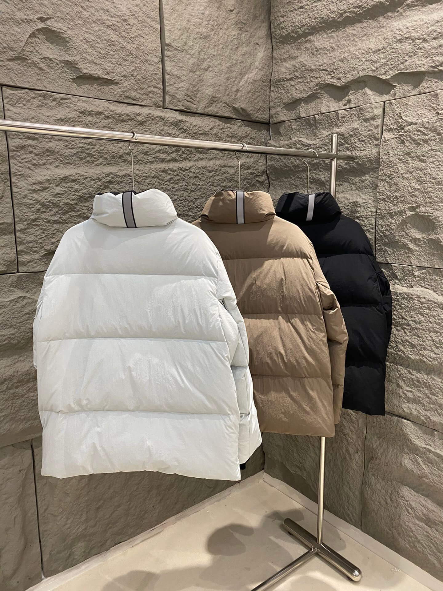 Canada Goose Lawrence Black Label Puffer Jacket in White - Image 15