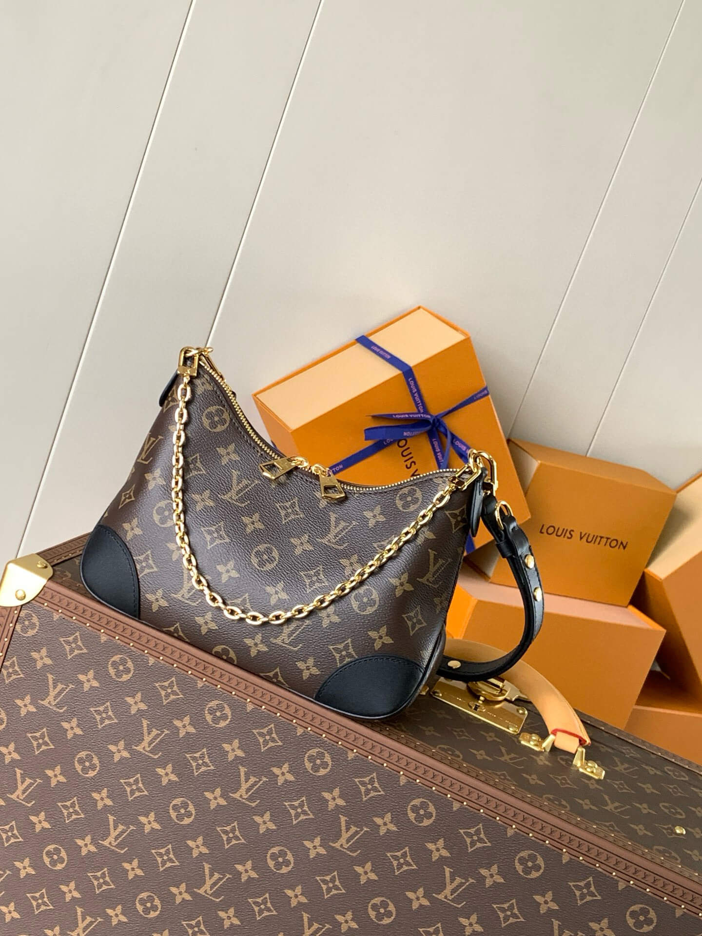 Louis Vuitton Monogram Canvas Boulogne Handbag - Image 8