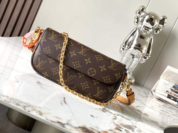 Louis Vuitton Monogram Canvas Wallet on Chain Ivy Handbag