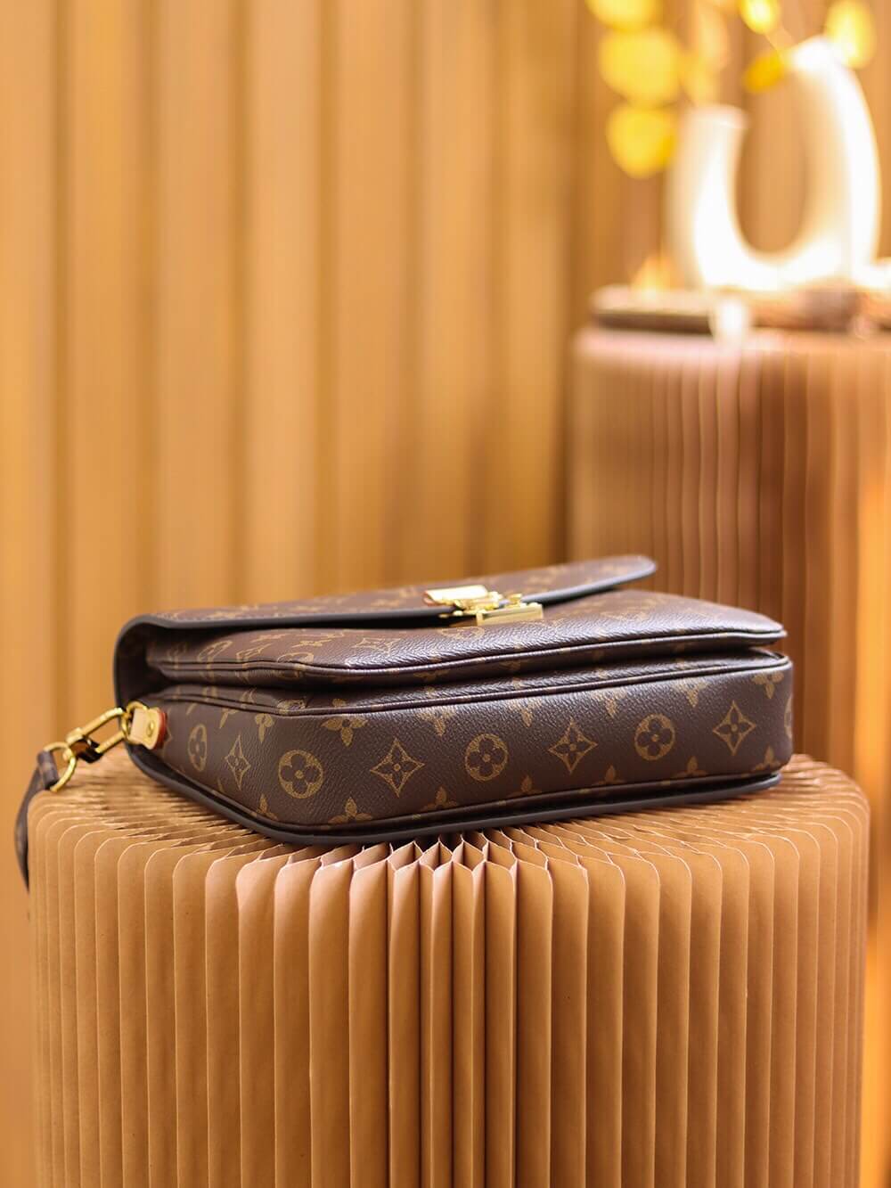 Louis Vuitton Monogram Canvas Pochette Métis Bag - Image 4
