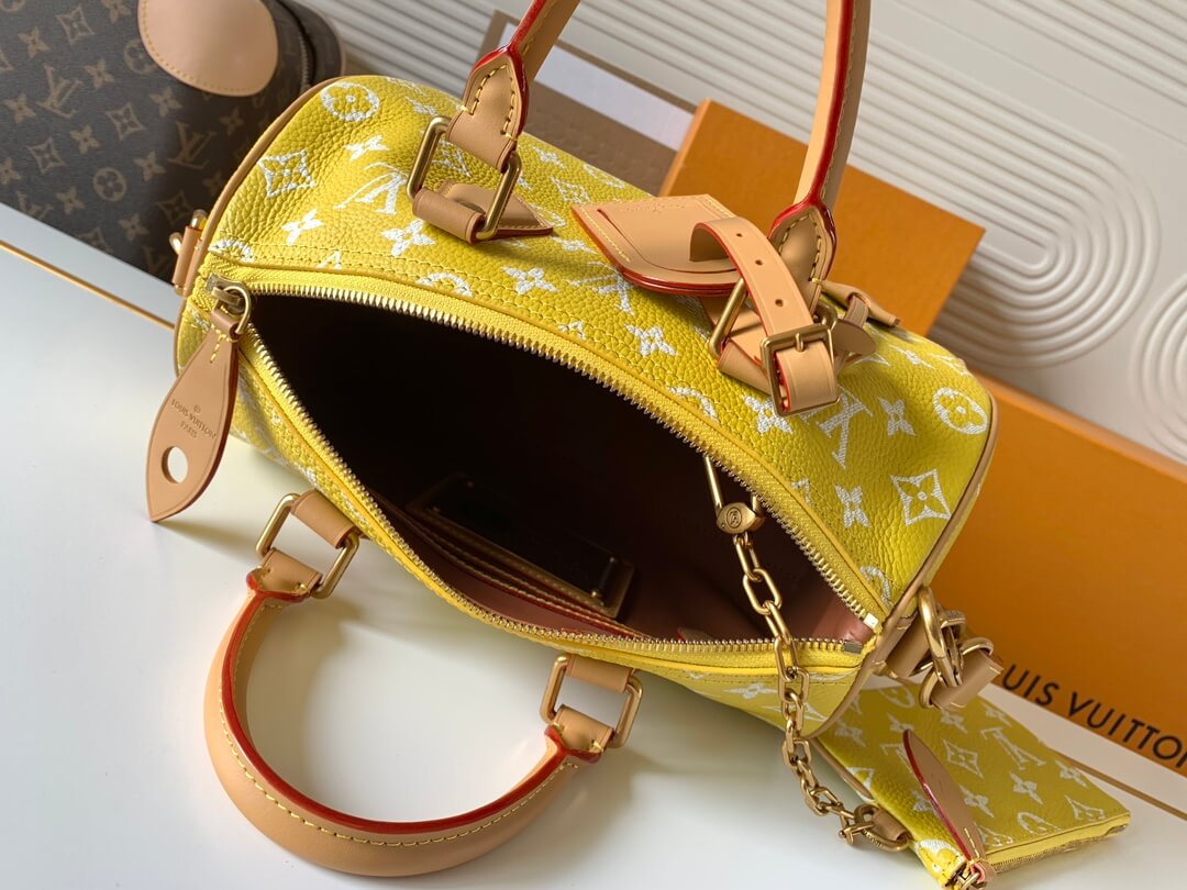 Louis Vuitton LV Yellow Monogram Leather Speedy P9 Bandoulière 25 Bag - Image 3
