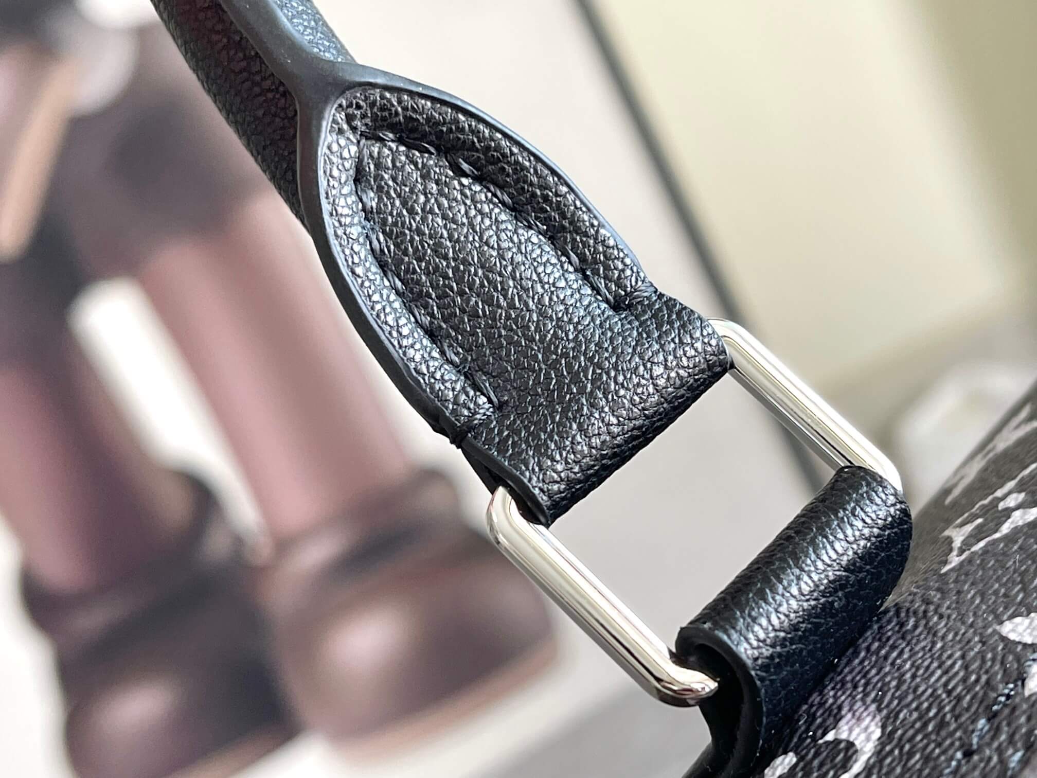 Louis Vuitton Monogram Shadow Canvas Keepall Bandoulière 50 Bag - Image 3