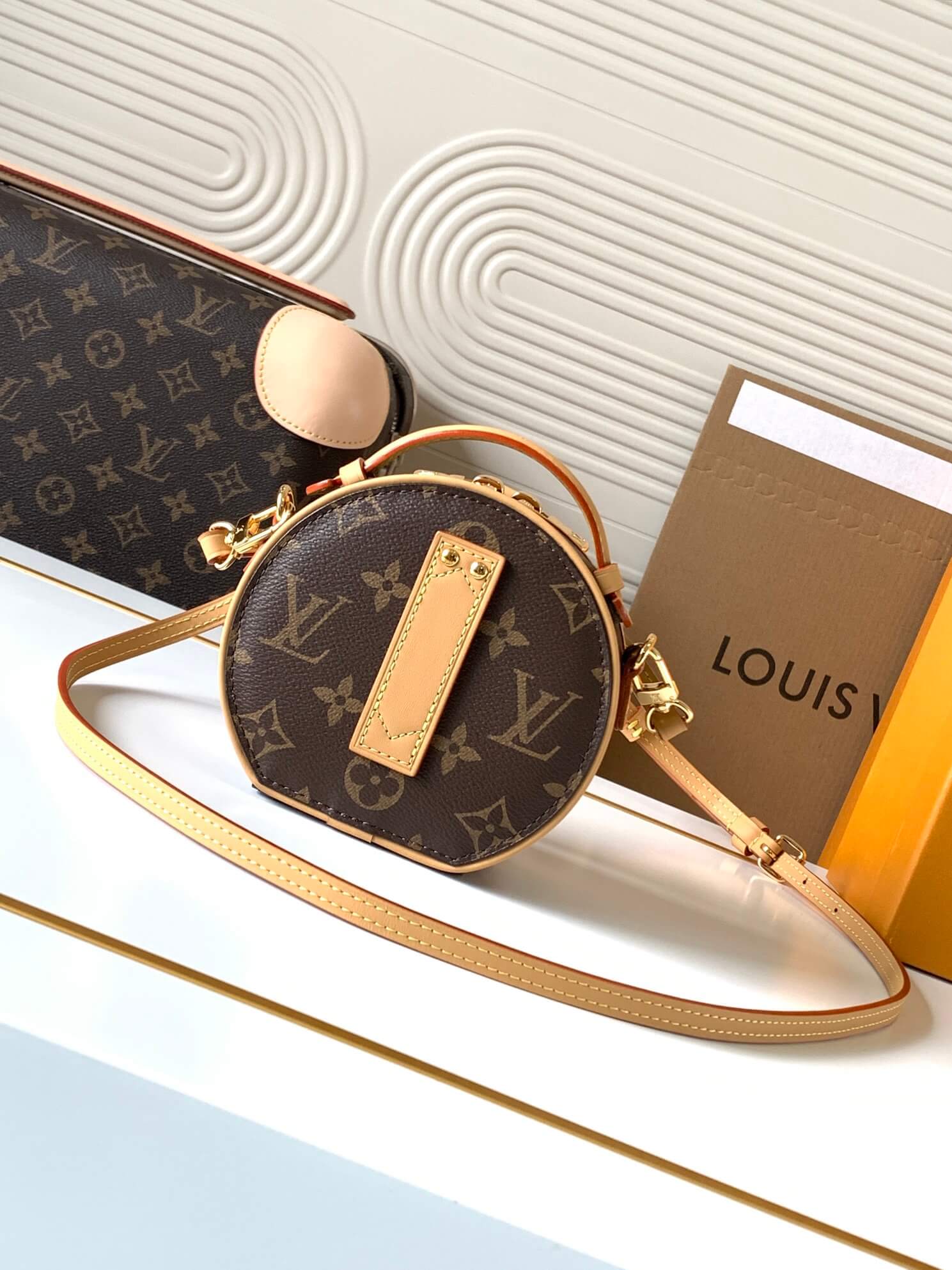 Louis Vuitton Monogram Canvas Mini Boite Chapeau Bag - Image 2