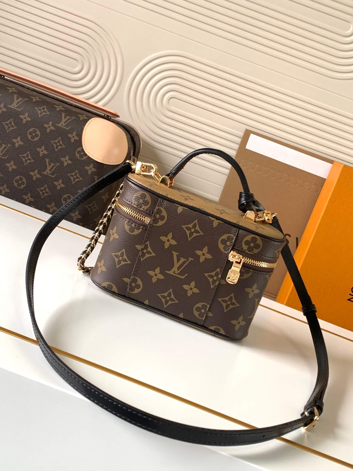Louis Vuitton Monogram Reverse Canvas Vanity Chain Pouch - Image 2