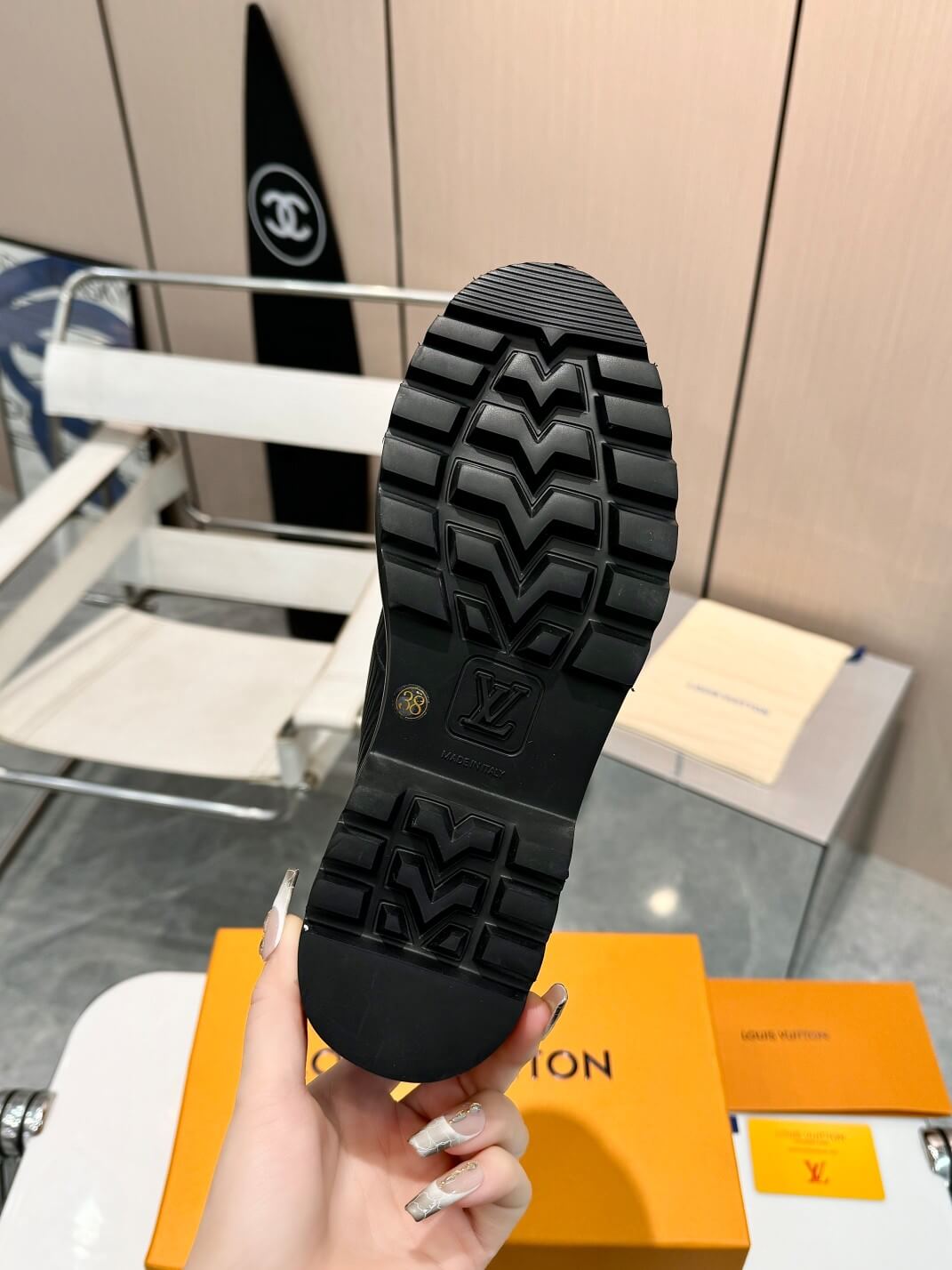 Louis Vuitton Epi XL Leather Ranger Derby Shoe in Black - Image 6