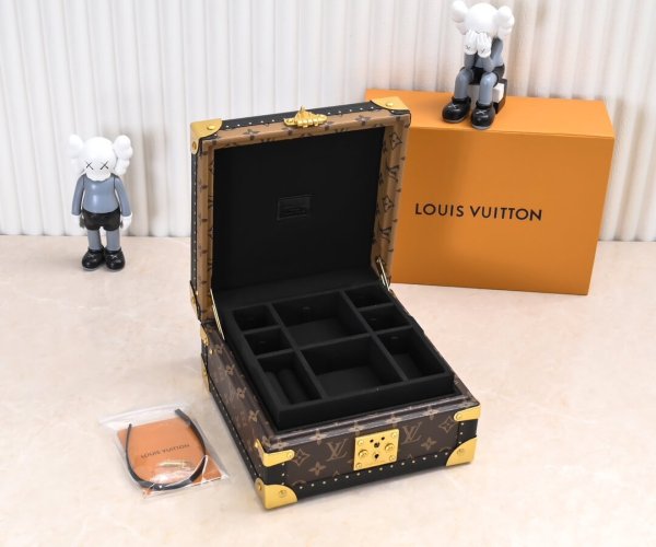 Louis Vuitton Monogram Reverse Canvas Coffret Joaillerie Case