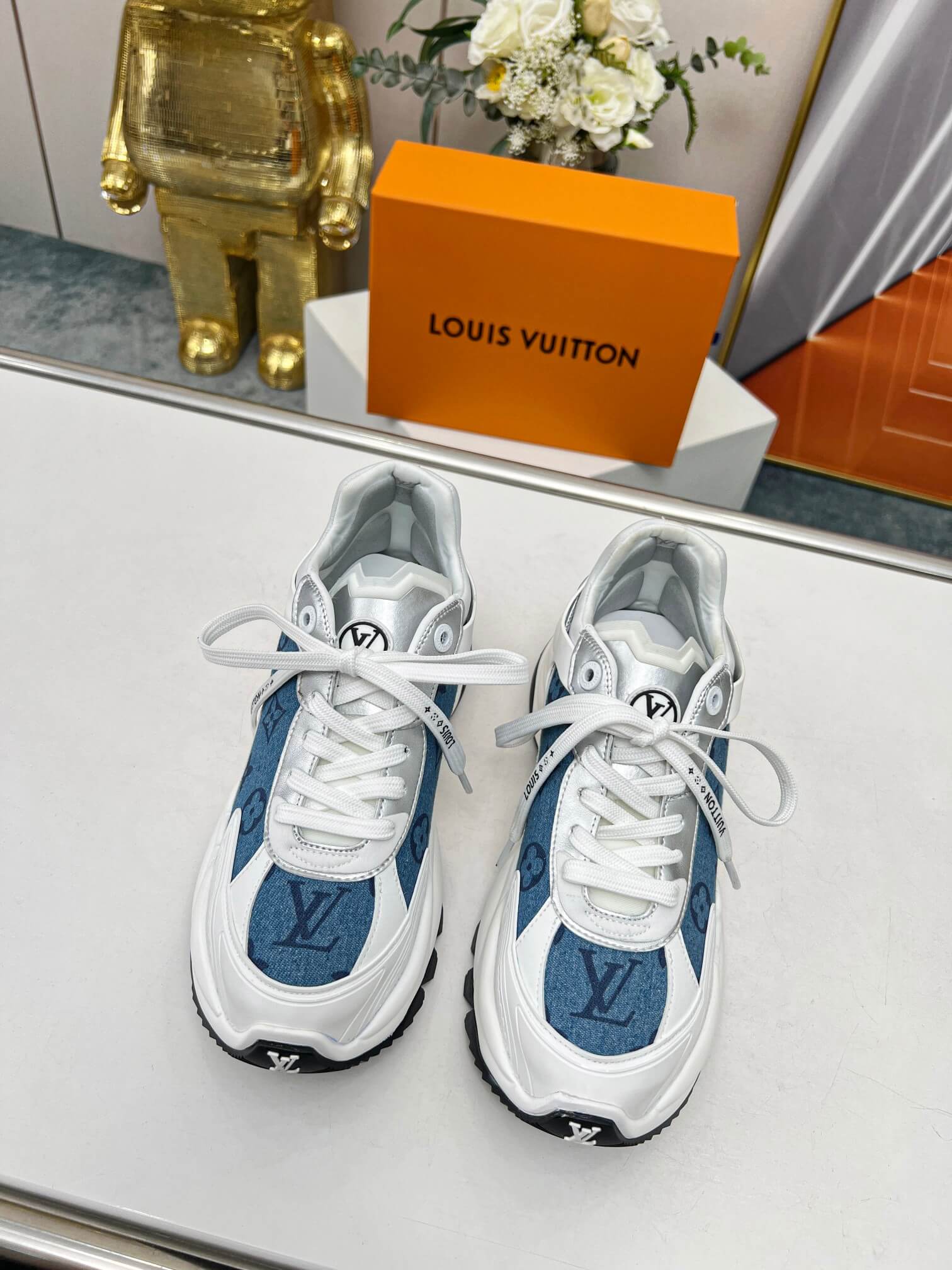Louis Vuitton Monogram Canvas Run 55 Trainer in Blue - Image 9