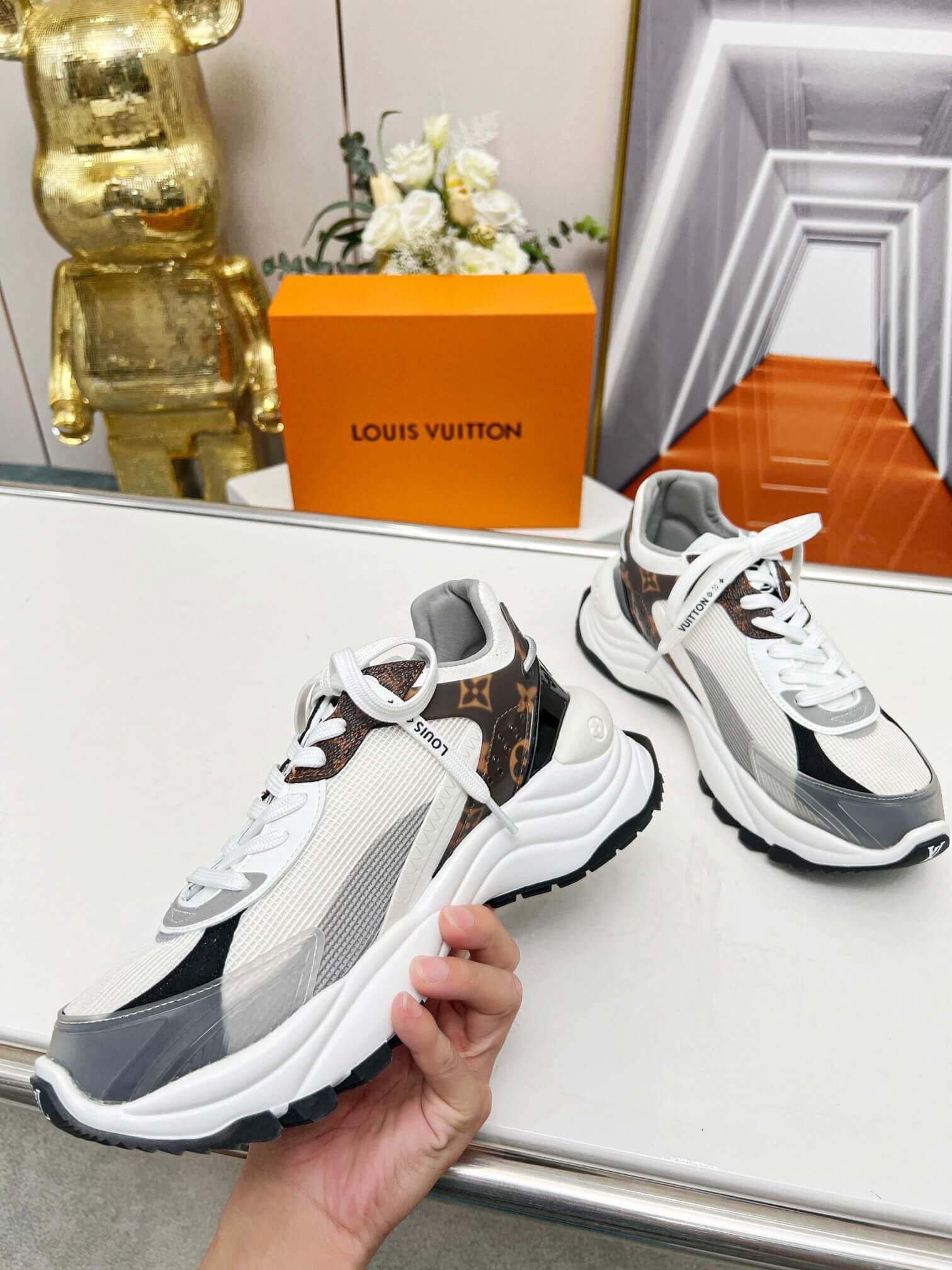 Louis Vuitton Run 55 Trainers in White - Image 7