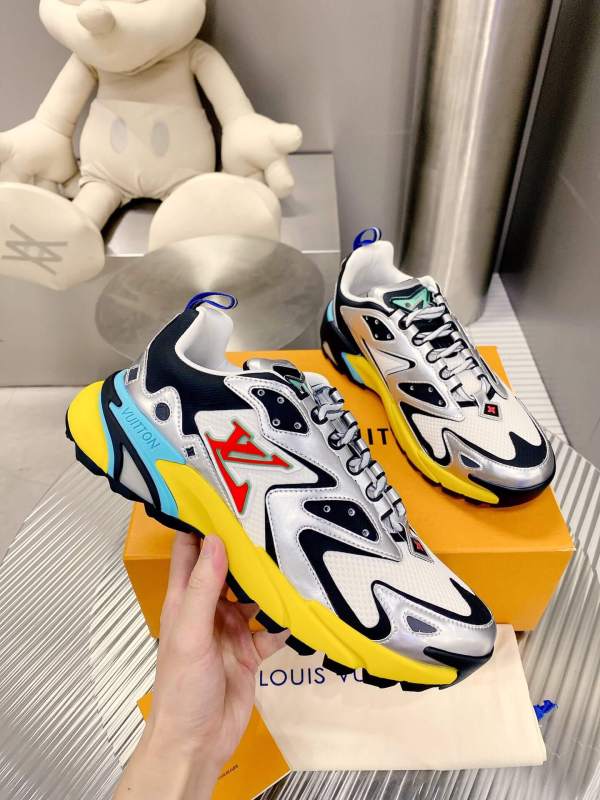 Louis Vuitton LV Runner Tatic Sneaker in Multicolors
