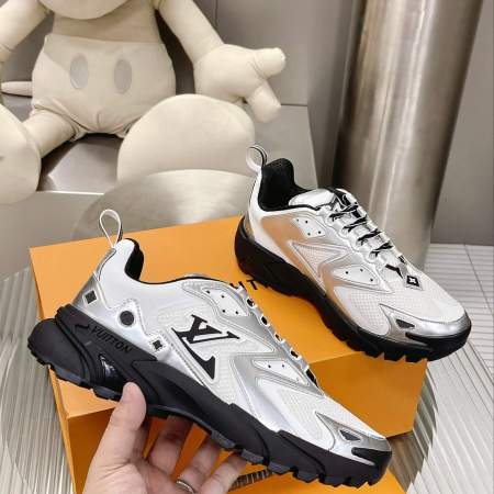 Louis Vuitton LV Runner Tatic Sneaker in White