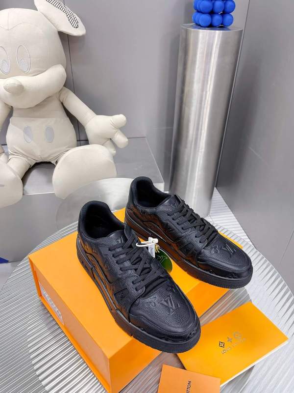 Louis Vuitton LV Trainer Sneaker in Black Grained Leather
