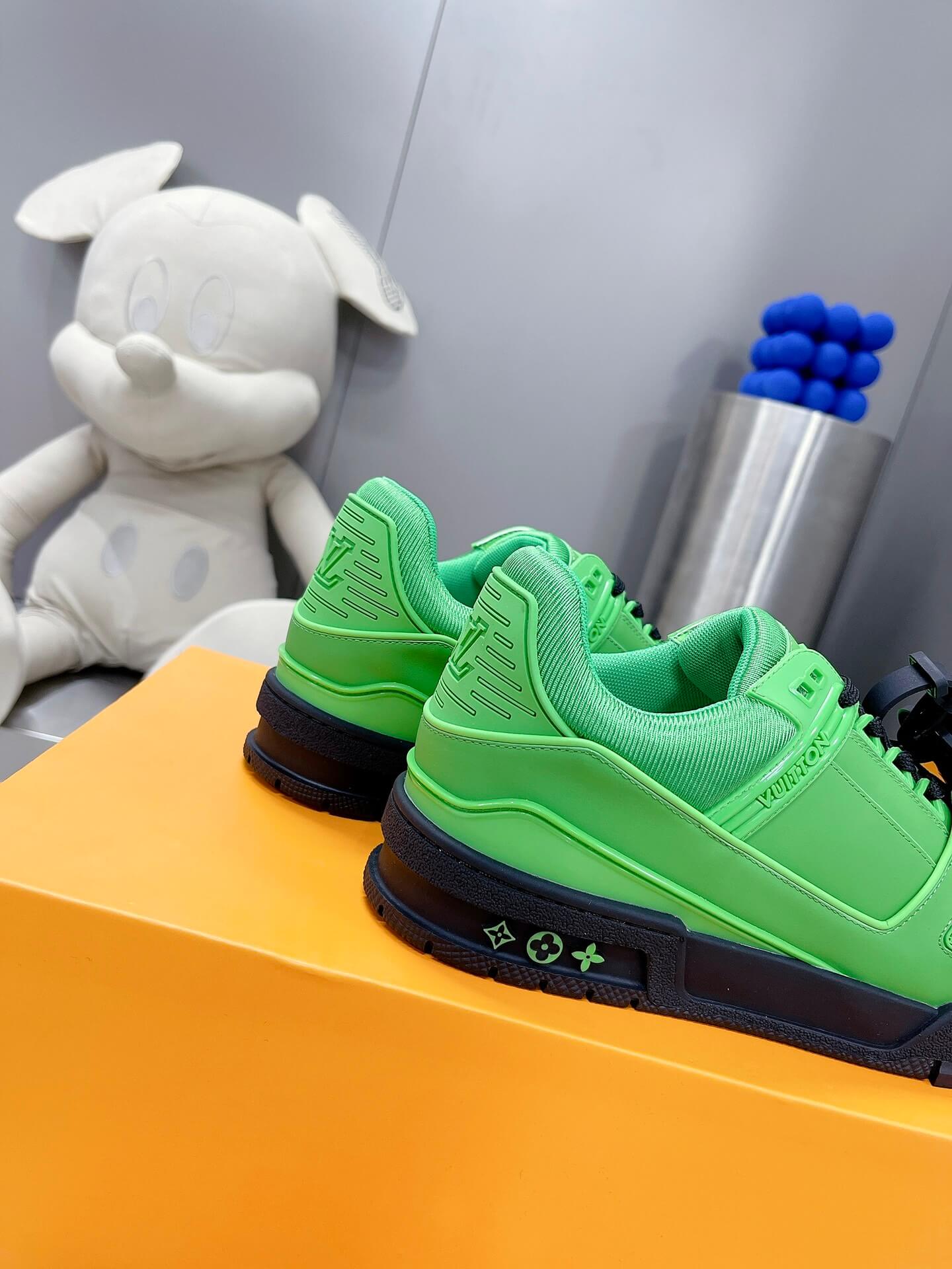 Louis Vuitton LV Trainer Sneaker in Green/Black Leather - Image 6