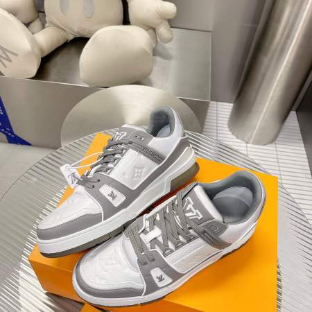 Louis Vuitton LV Trainer Sneaker in White/Grey Leather