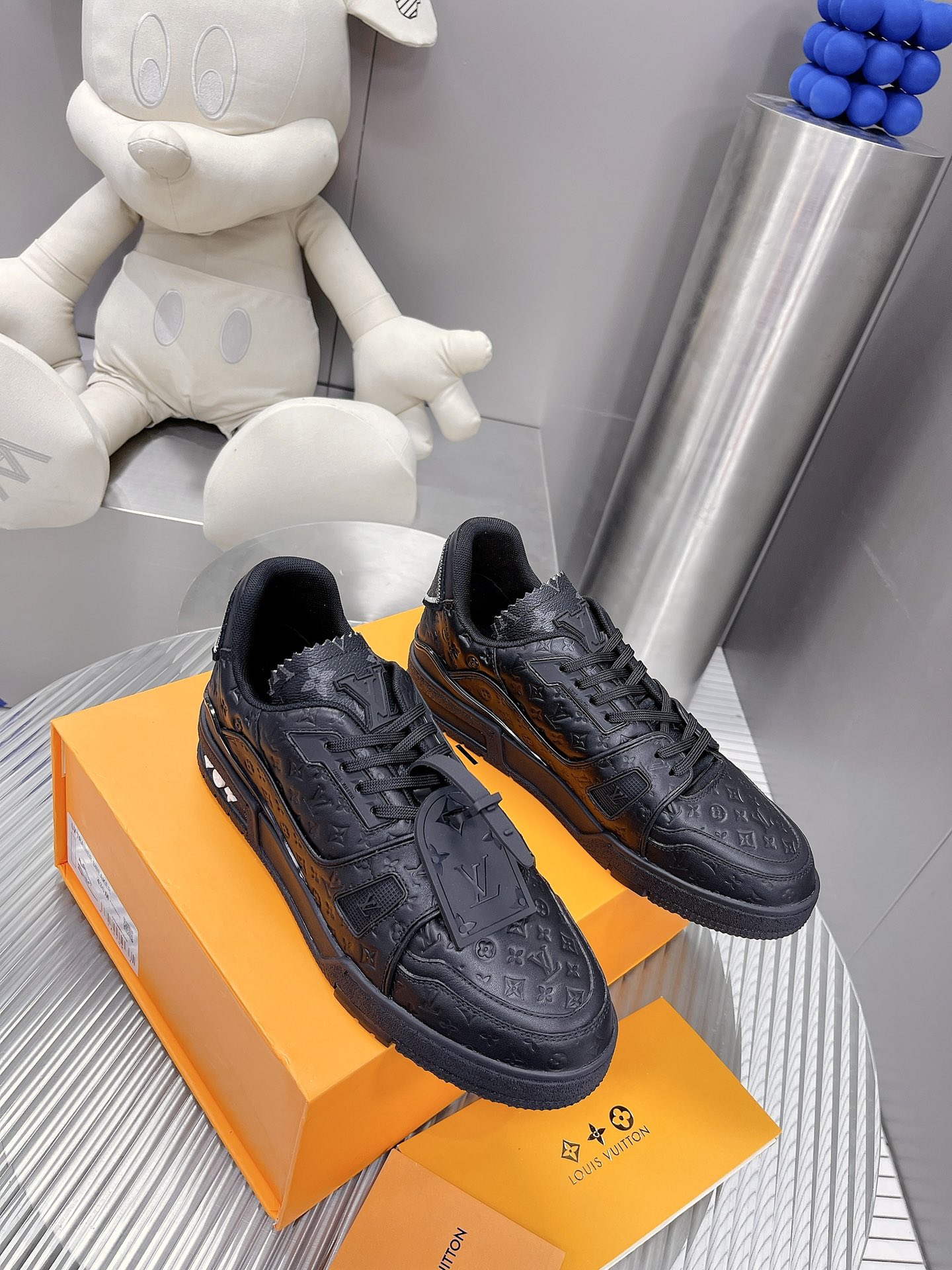 Louis Vuitton LV Trainer Sneaker in Black Monogram Leather - Image 7