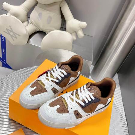 Louis Vuitton LV Trainer Sneaker in White Leather/Cognac Monogram Canvas