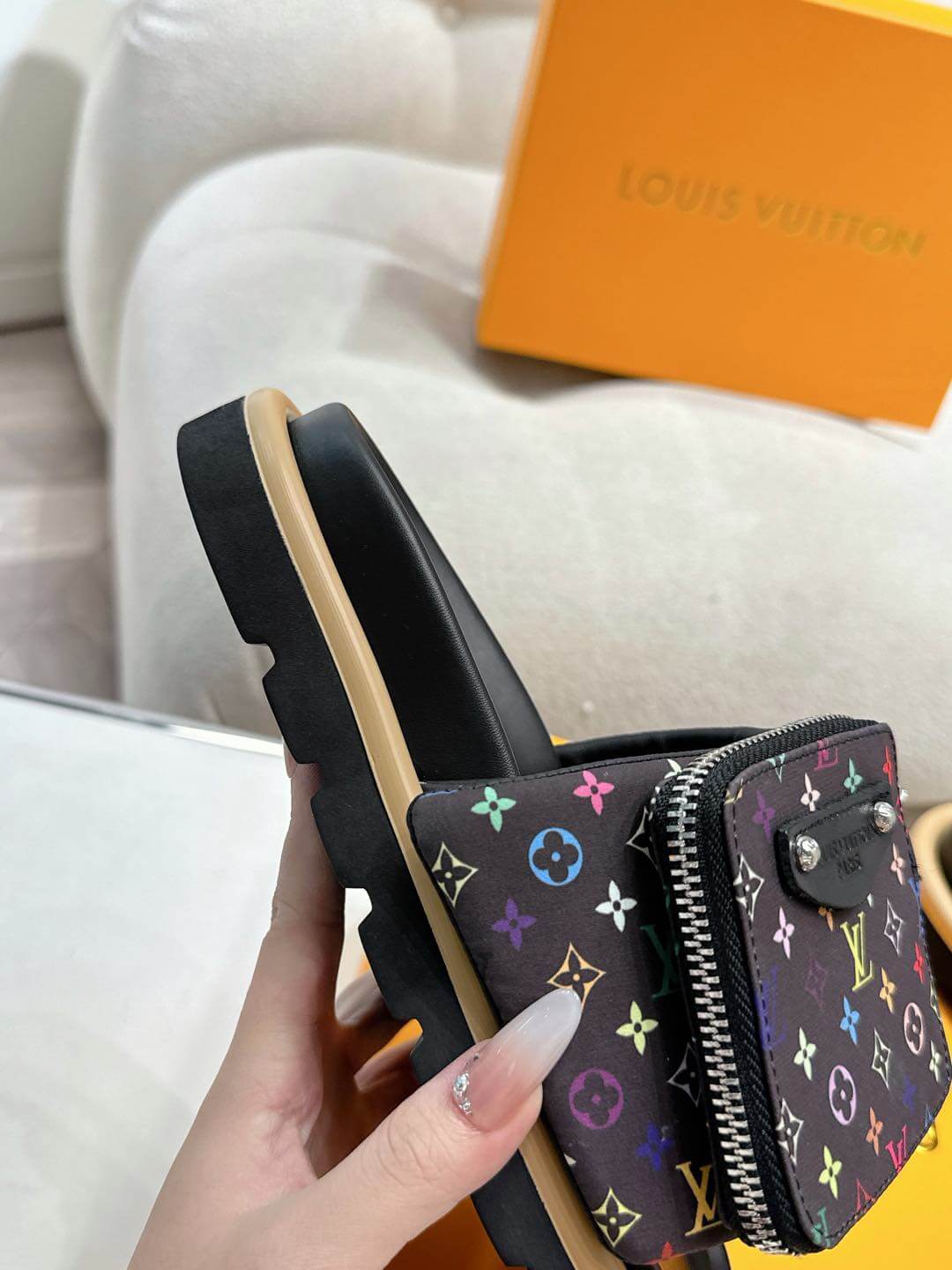 Louis Vuitton LV x Murakami TM Pool Pillow Flat Comfort Mule in Noir and Beige - Image 3