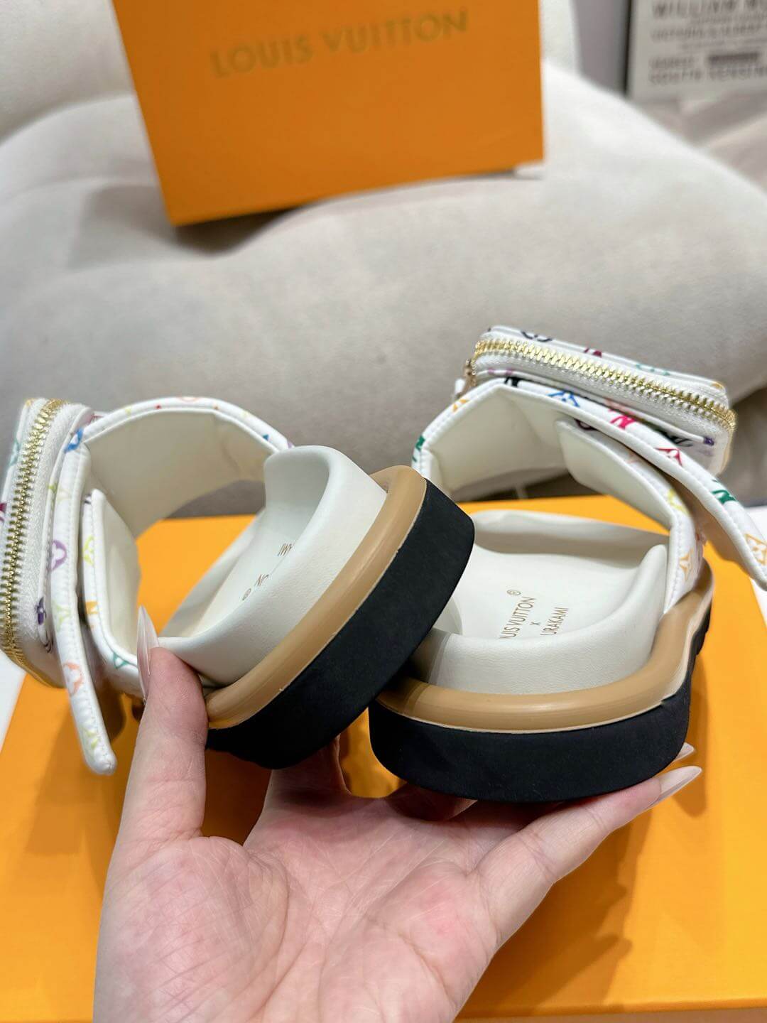 Louis Vuitton LV x Murakami TM Pool Pillow Flat Comfort Mule in Blanc - Image 4