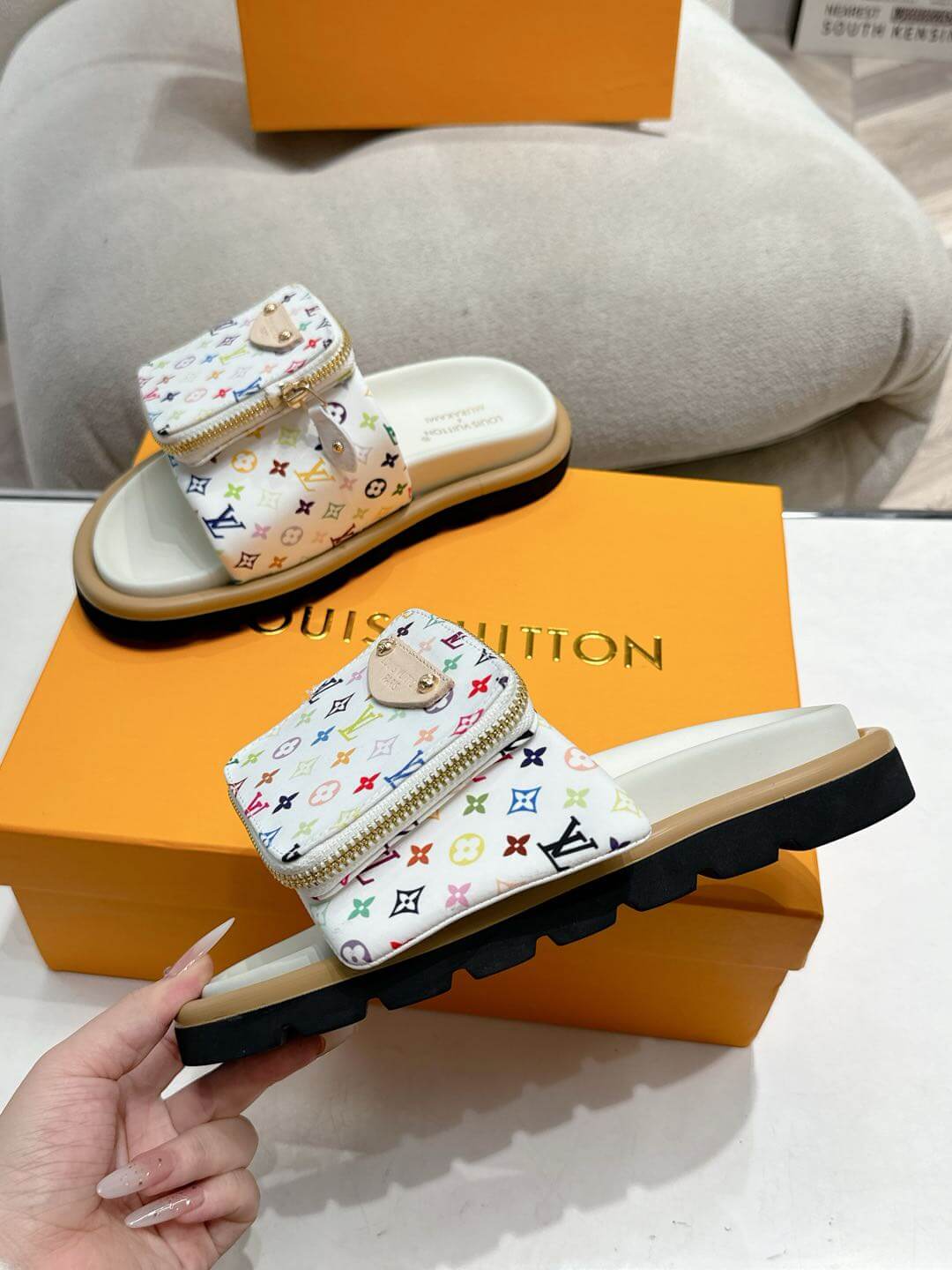 Louis Vuitton LV x Murakami TM Pool Pillow Flat Comfort Mule in Blanc - Image 5