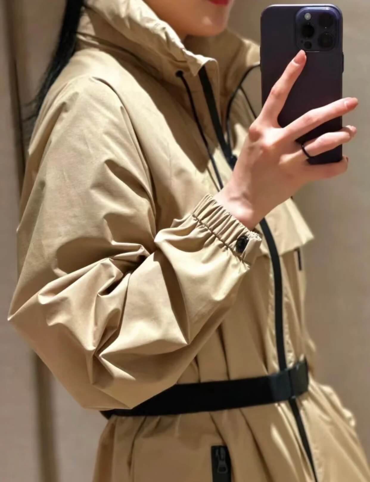 Burberry EKD-print Beige Belted Parka - Image 10