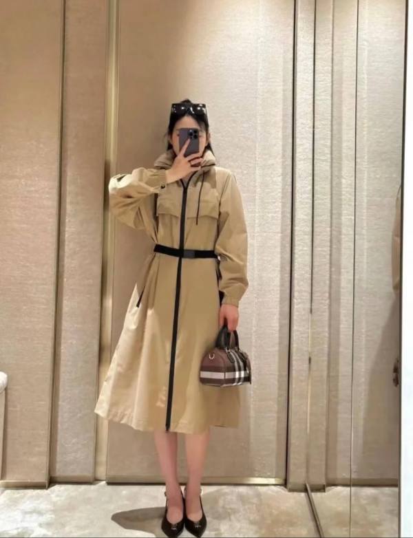 Burberry EKD-print Beige Belted Parka