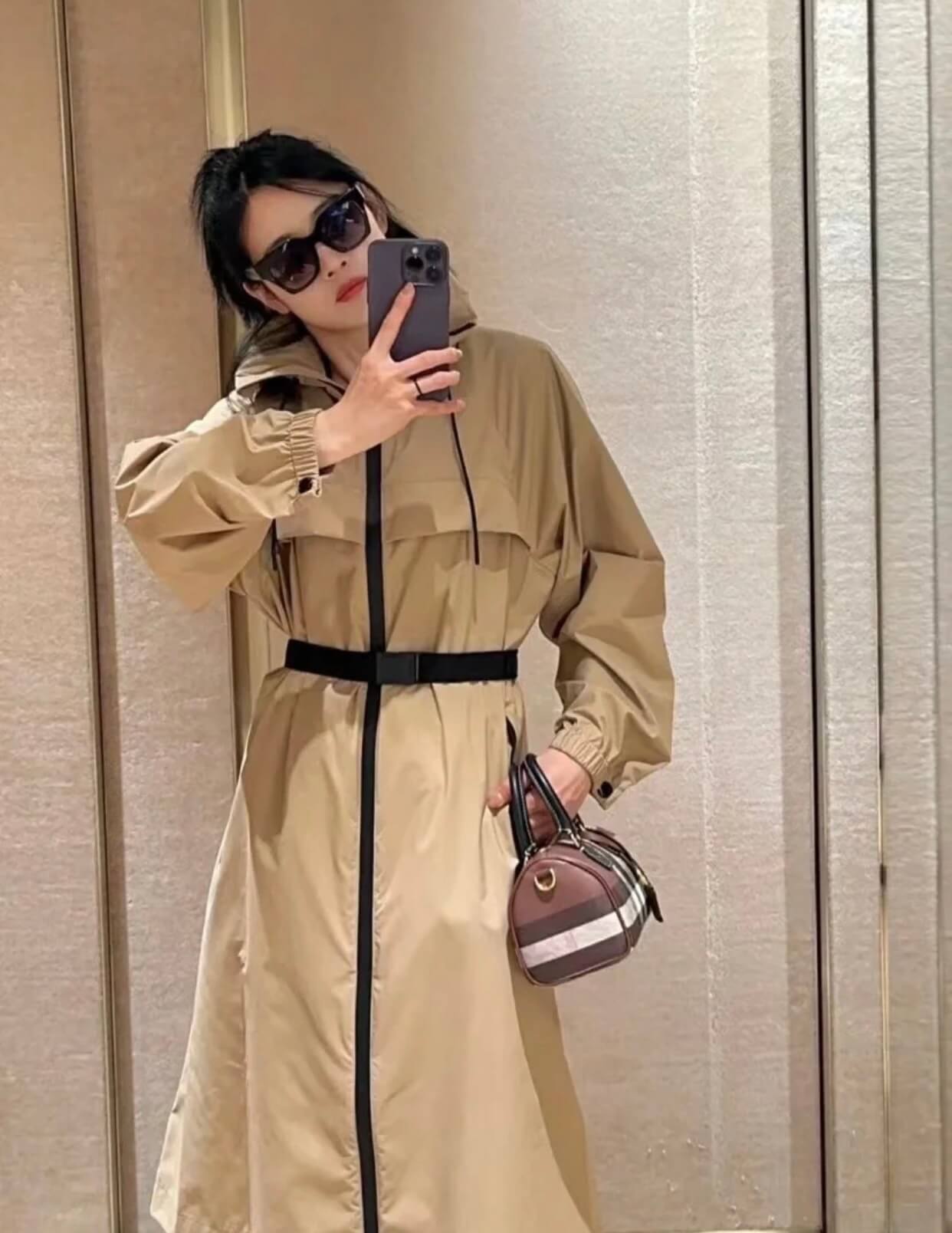 Burberry EKD-print Beige Belted Parka - Image 9