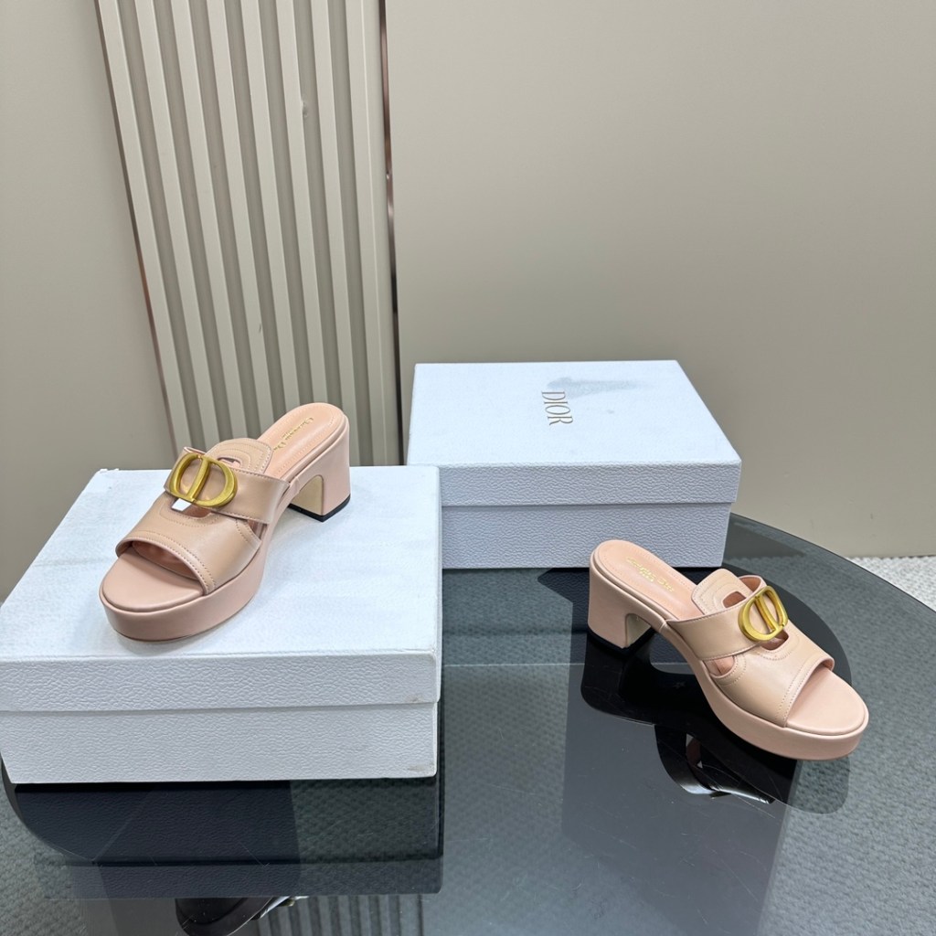 Dior 30 Montaigne Blush Pink Calfskin with Gold CD Logo Heeled Slide