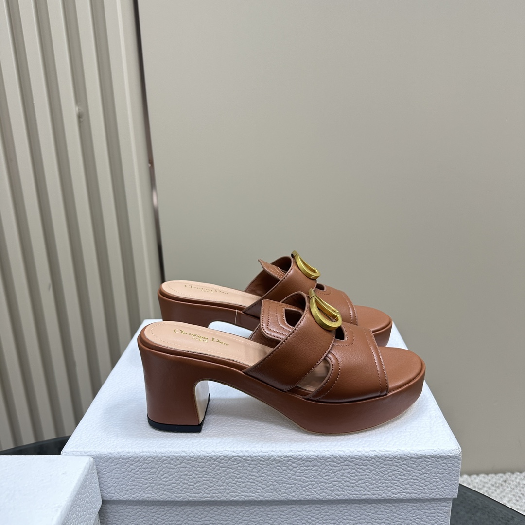 Dior 30 Montaigne Brown Calfskin with Gold CD Logo Heeled Slide - Image 6