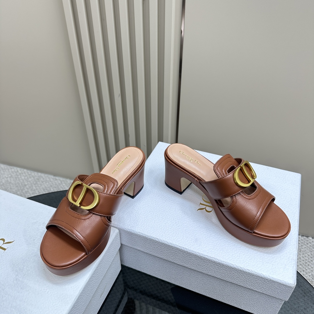 Dior 30 Montaigne Brown Calfskin with Gold CD Logo Heeled Slide - Image 4