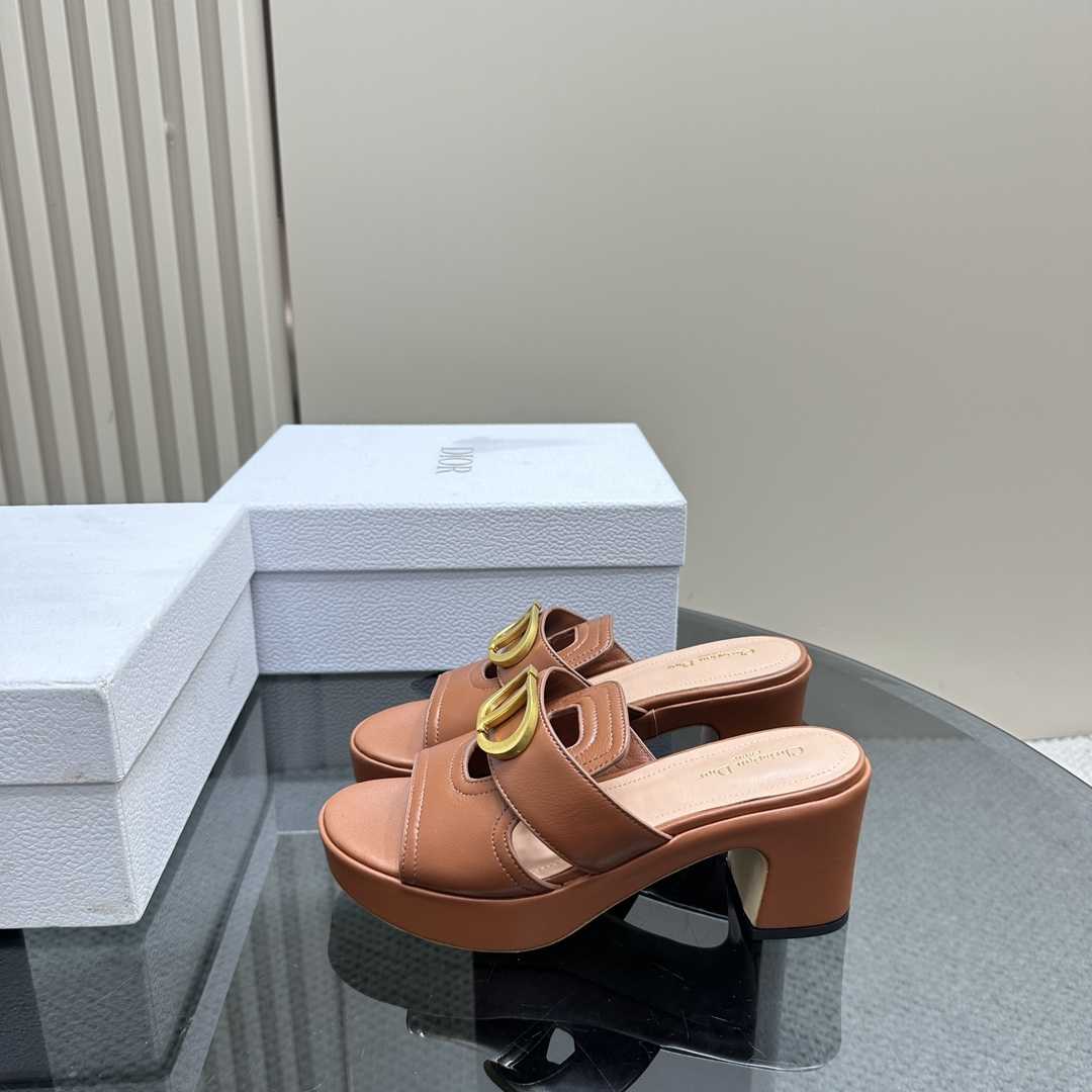 Dior 30 Montaigne Brown Calfskin with Gold CD Logo Heeled Slide - Image 2
