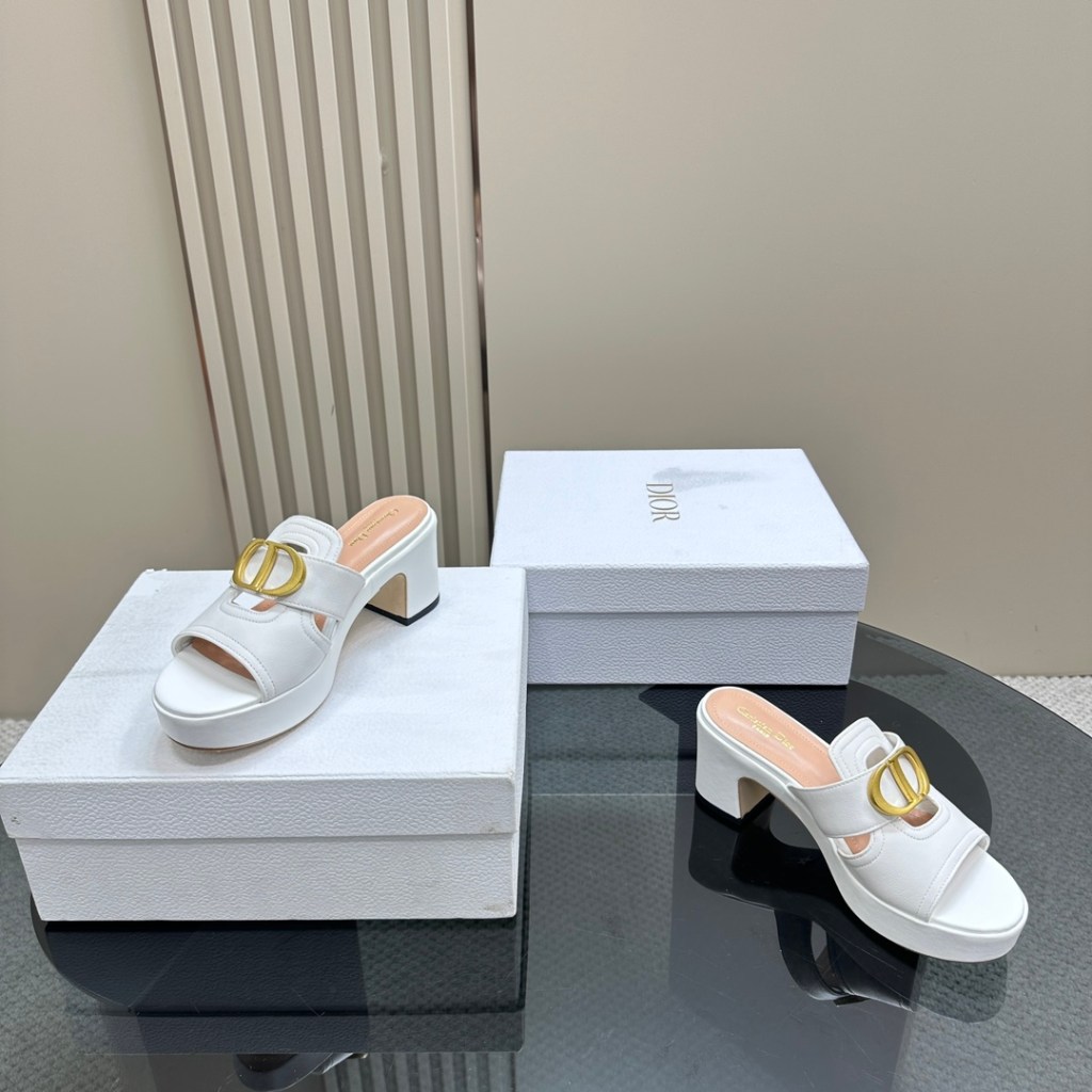Dior 30 Montaigne White Calfskin with Gold CD Logo Heeled Slide