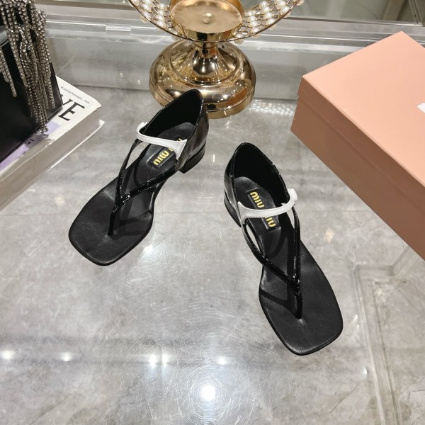 Miu Miu Women's Black Patent Leather Mary Jane Thong Sandals