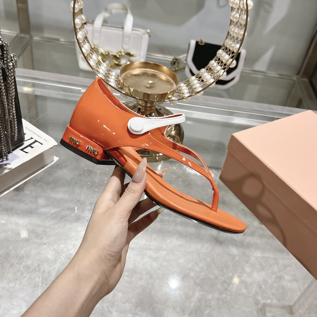Miu Miu Two-Tone Patent Leather Mary Jane Thong Orange Sandals - Image 6
