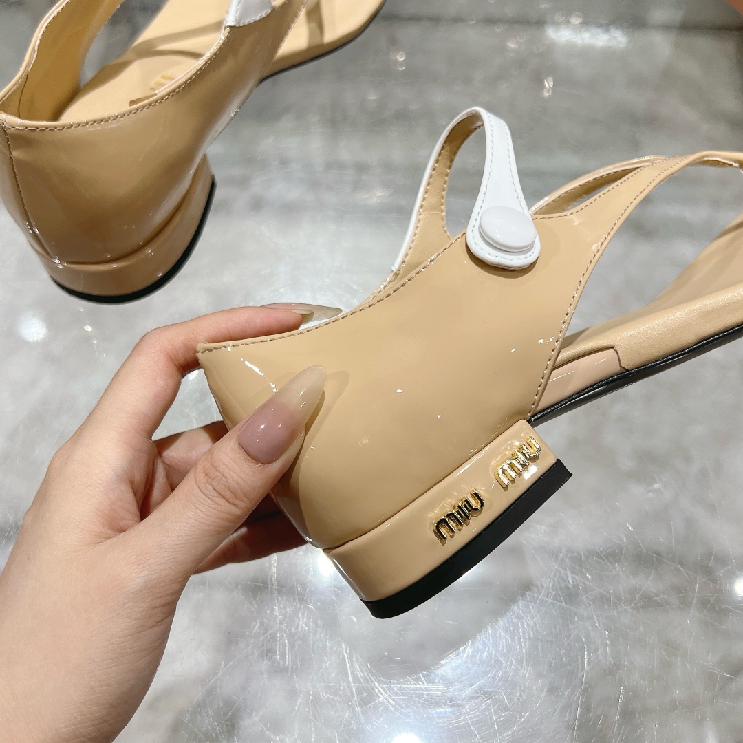 Miu Miu Two-Tone Beige Patent Leather Mary Jane Thong Sandals - Image 7