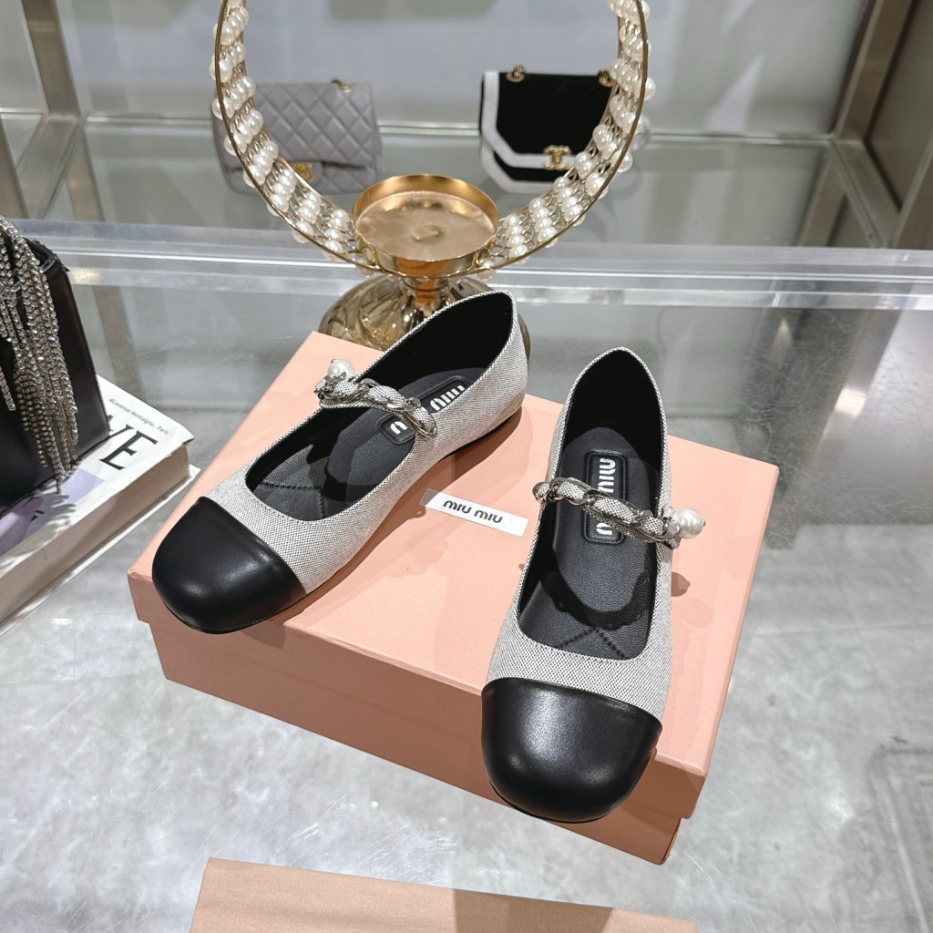 Miu Miu Leather Ballerinas Grey & Black Canvas