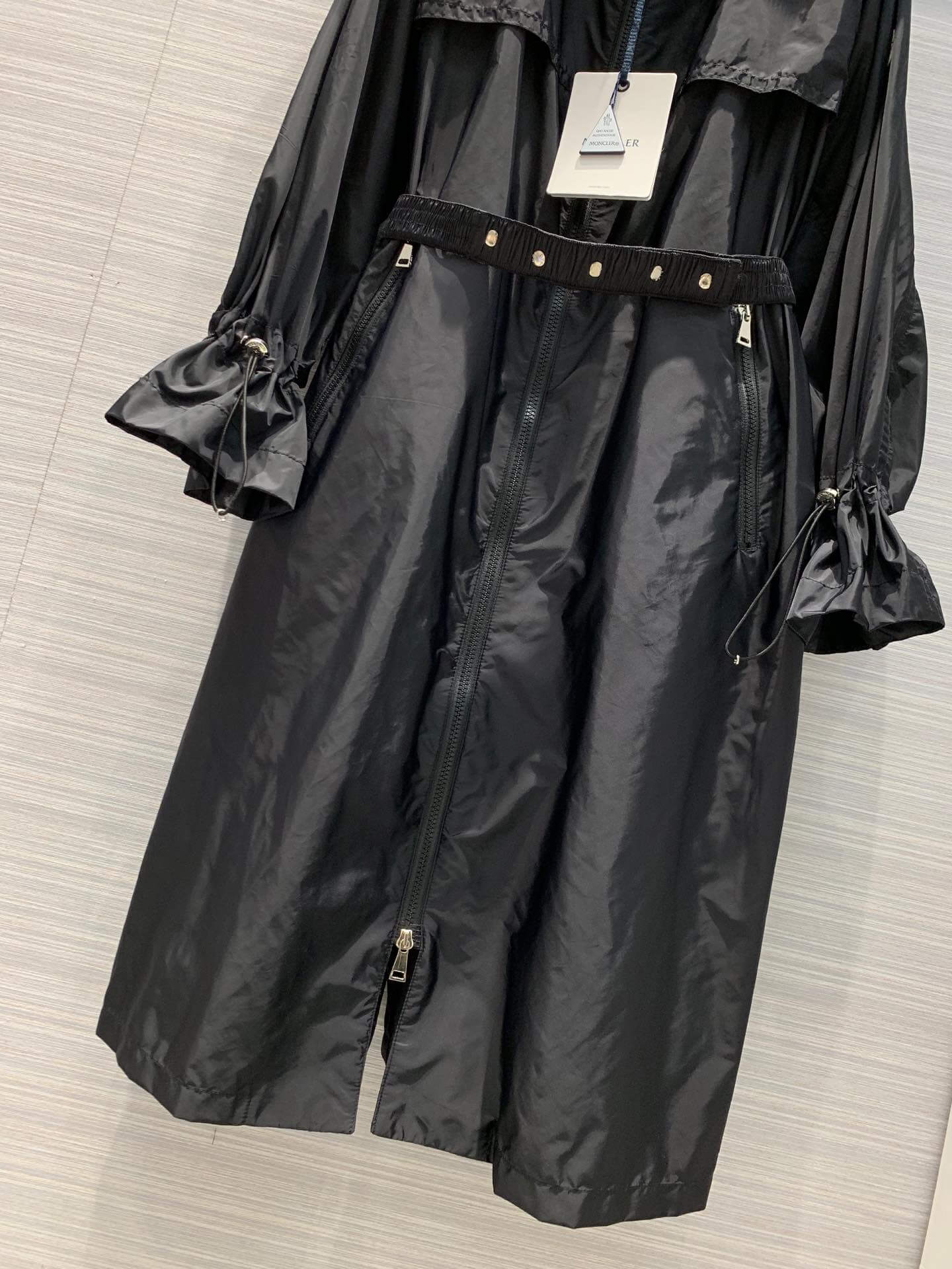 Moncler Women's Hooded Parka Jacket - Image 6