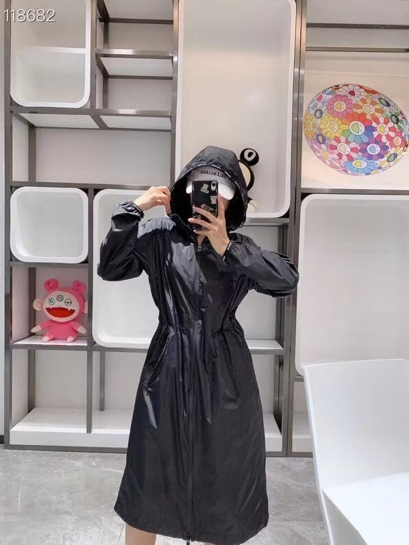 Moncler Hooded Women's Black Trench Coat - Image 12