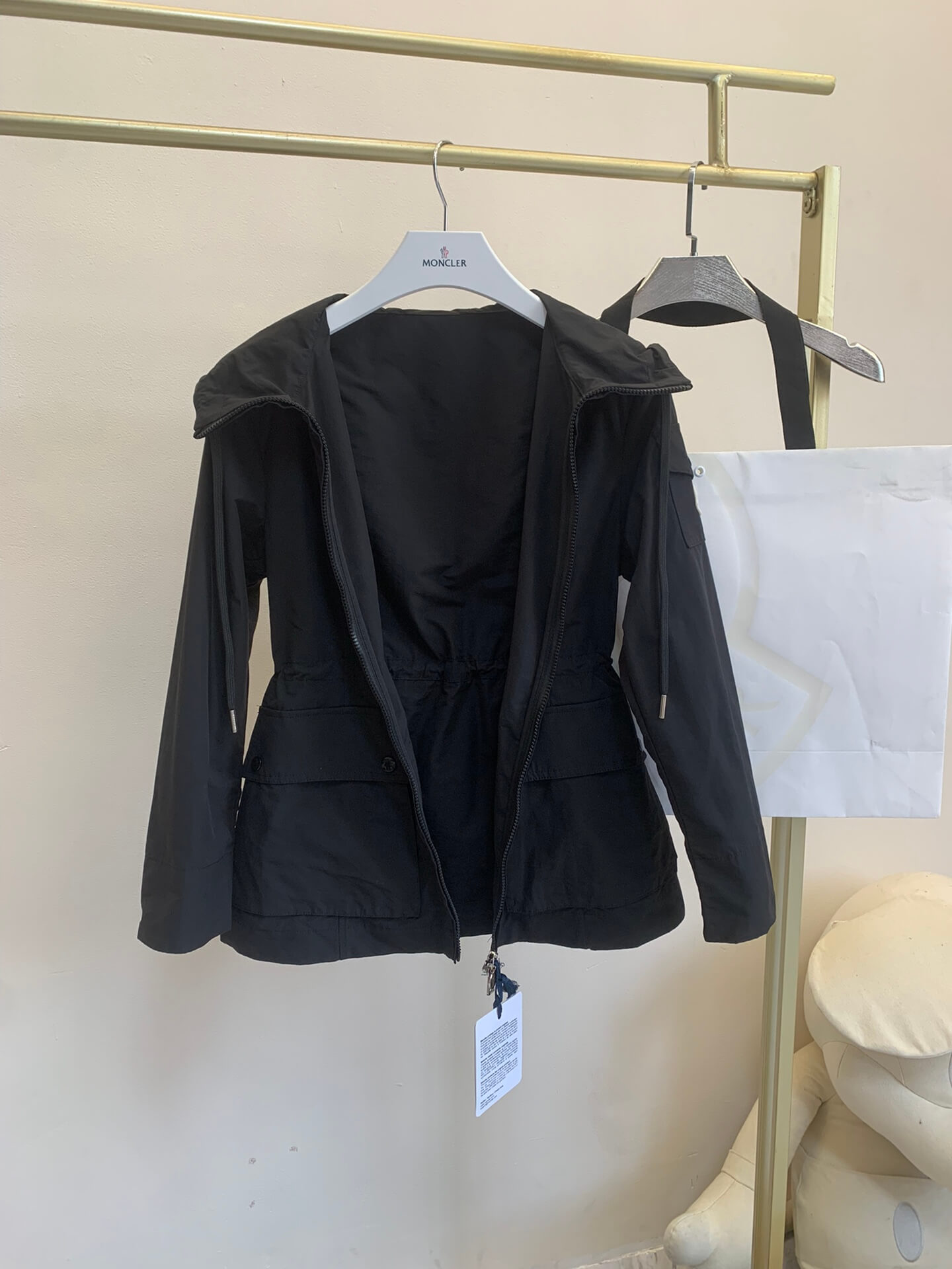 Moncler LEANDRO Black Parka Jacket - Image 4