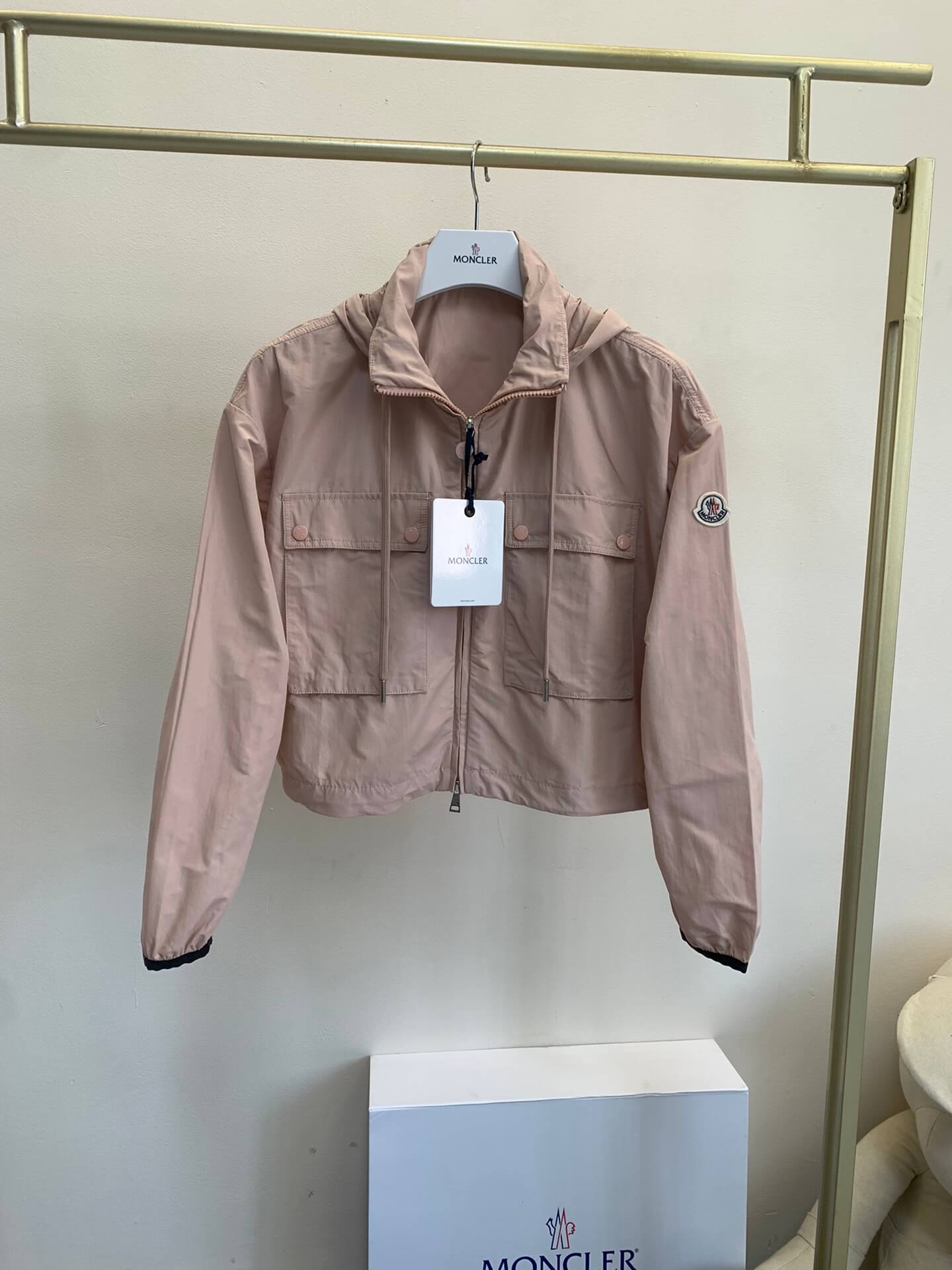 Moncler - Leda Short Pink Parka Jacket