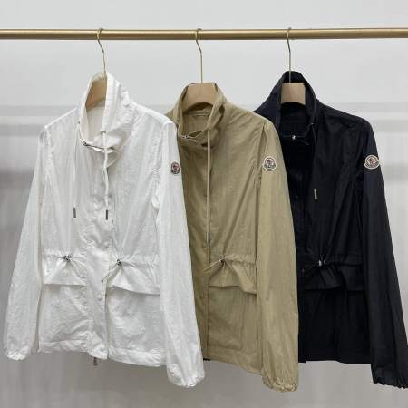 Moncler Women's Embroidered Badge Trench Coat