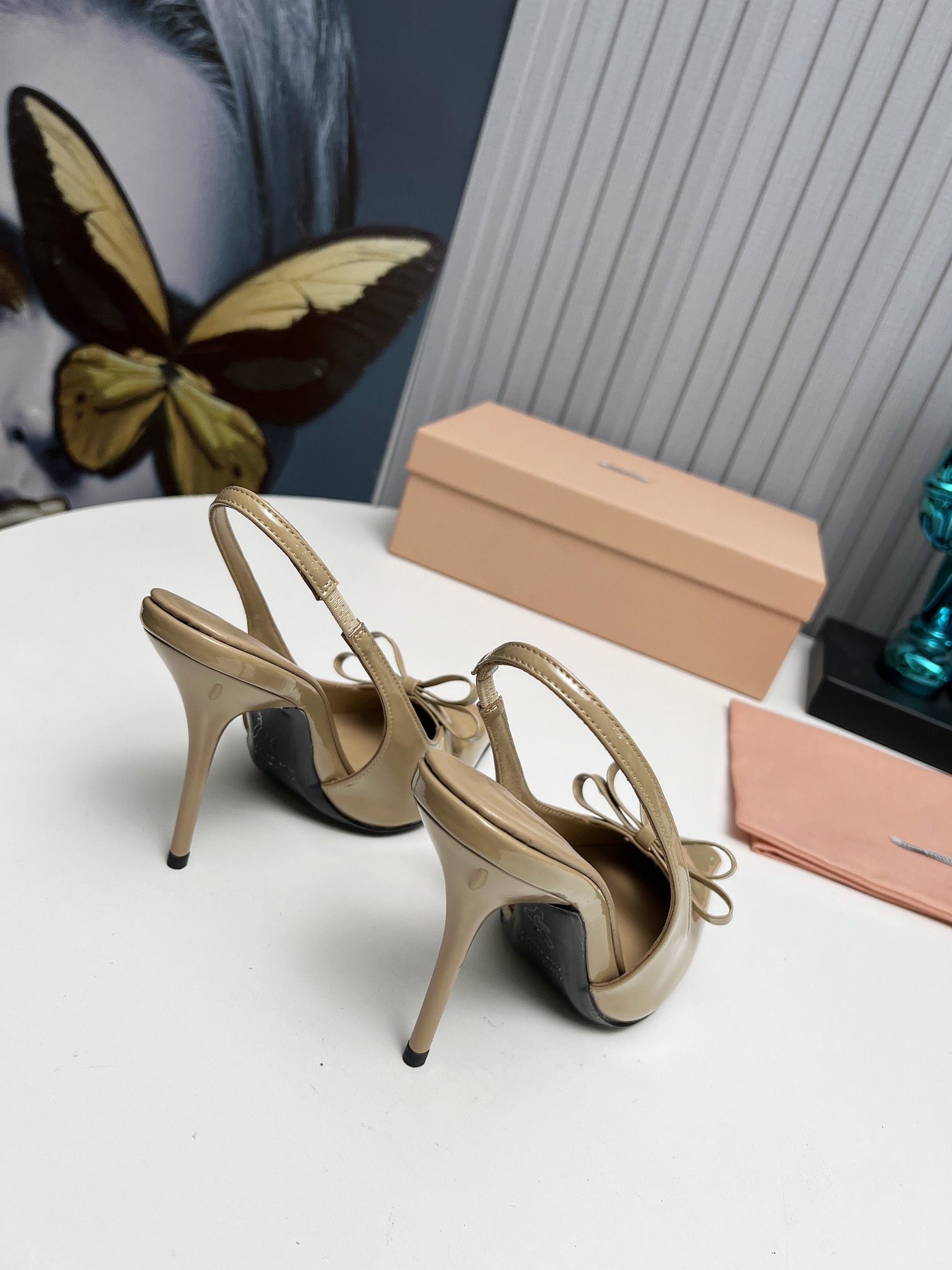 Miu Miu Beige Bow Detail Pointed-Toe Pumps - Image 8