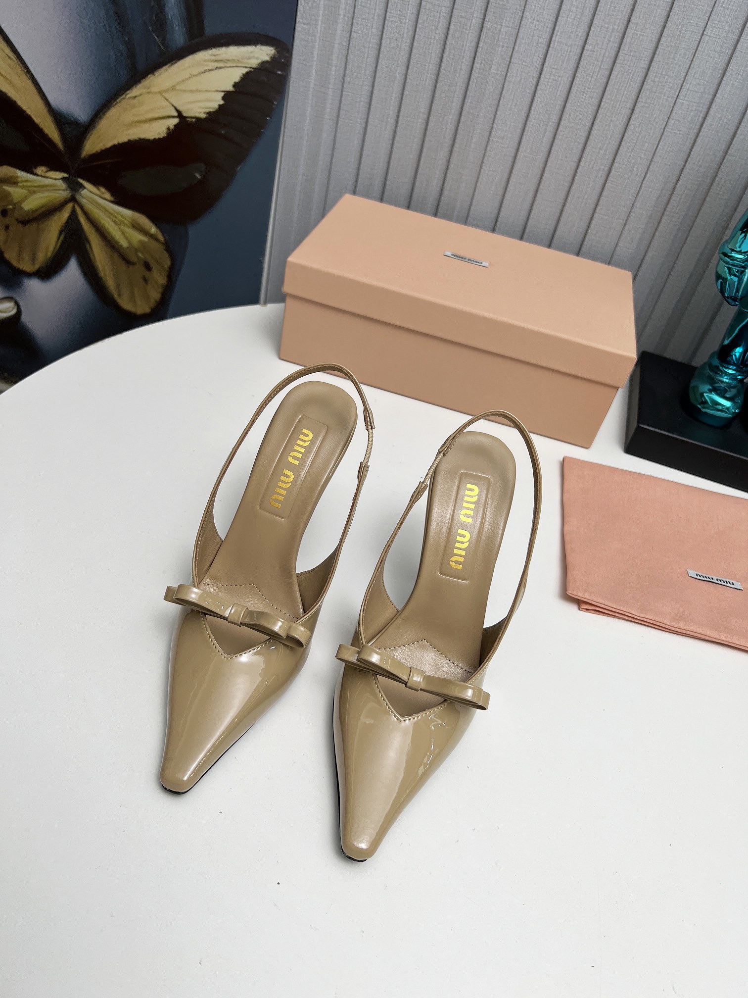 Miu Miu Beige Bow Detail Pointed-Toe Pumps - Image 3