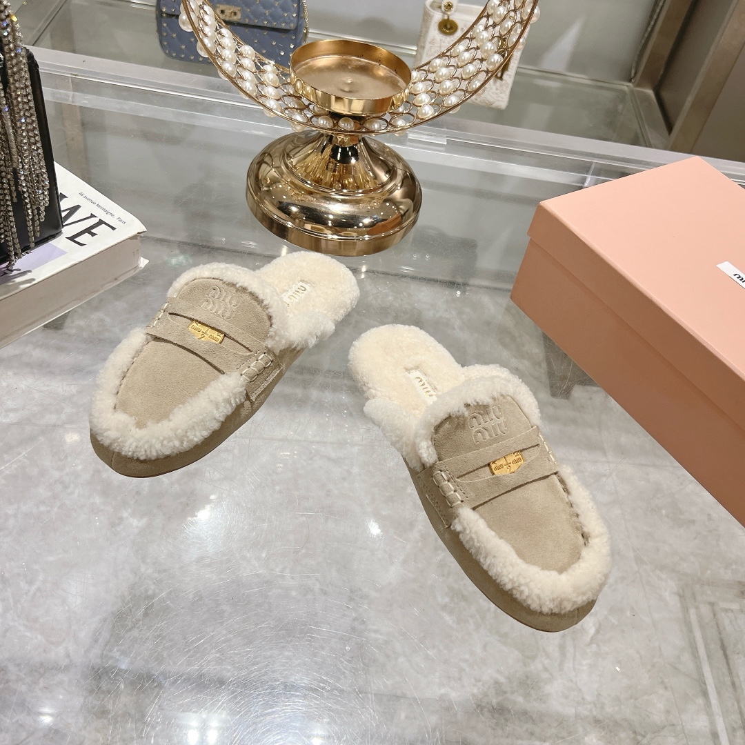 Miu Miu Beige Women's Fur Slippers - Image 3