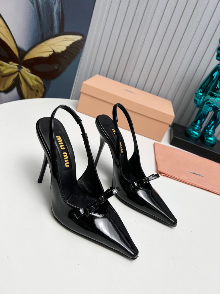 Miu Miu Black Bow Detail Pointed-Toe Pumps