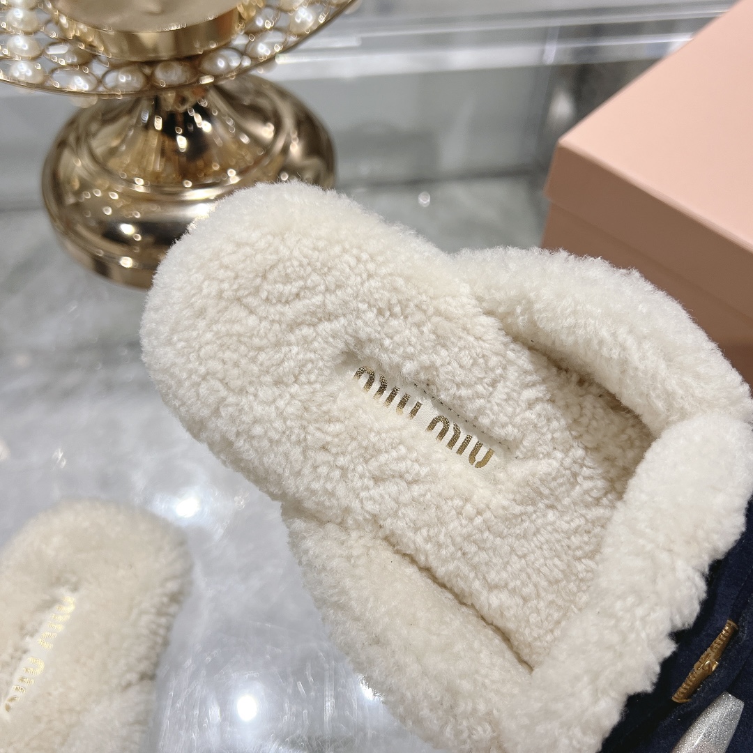 Miu Miu Women's Navy Blue Suede and Fur Slippers - Image 10