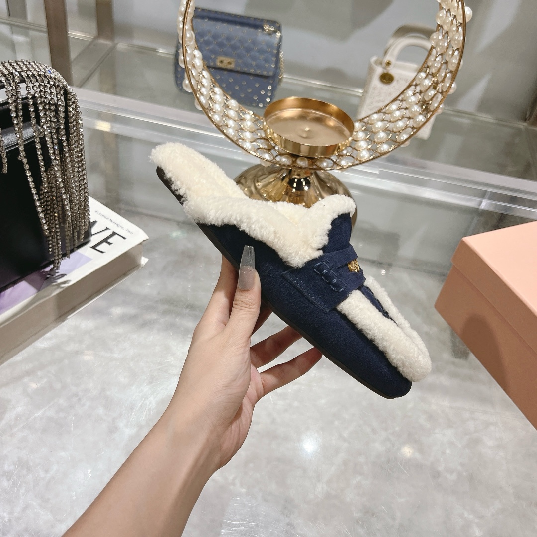 Miu Miu Women's Navy Blue Suede and Fur Slippers - Image 5