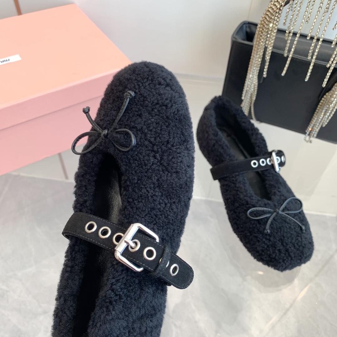 Miu Miu Black Shearling Ballerinas Flats - Image 6