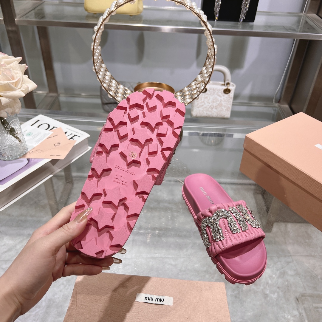 Miu Miu Pink Crystal-Embellished Quilted Slides - Image 10