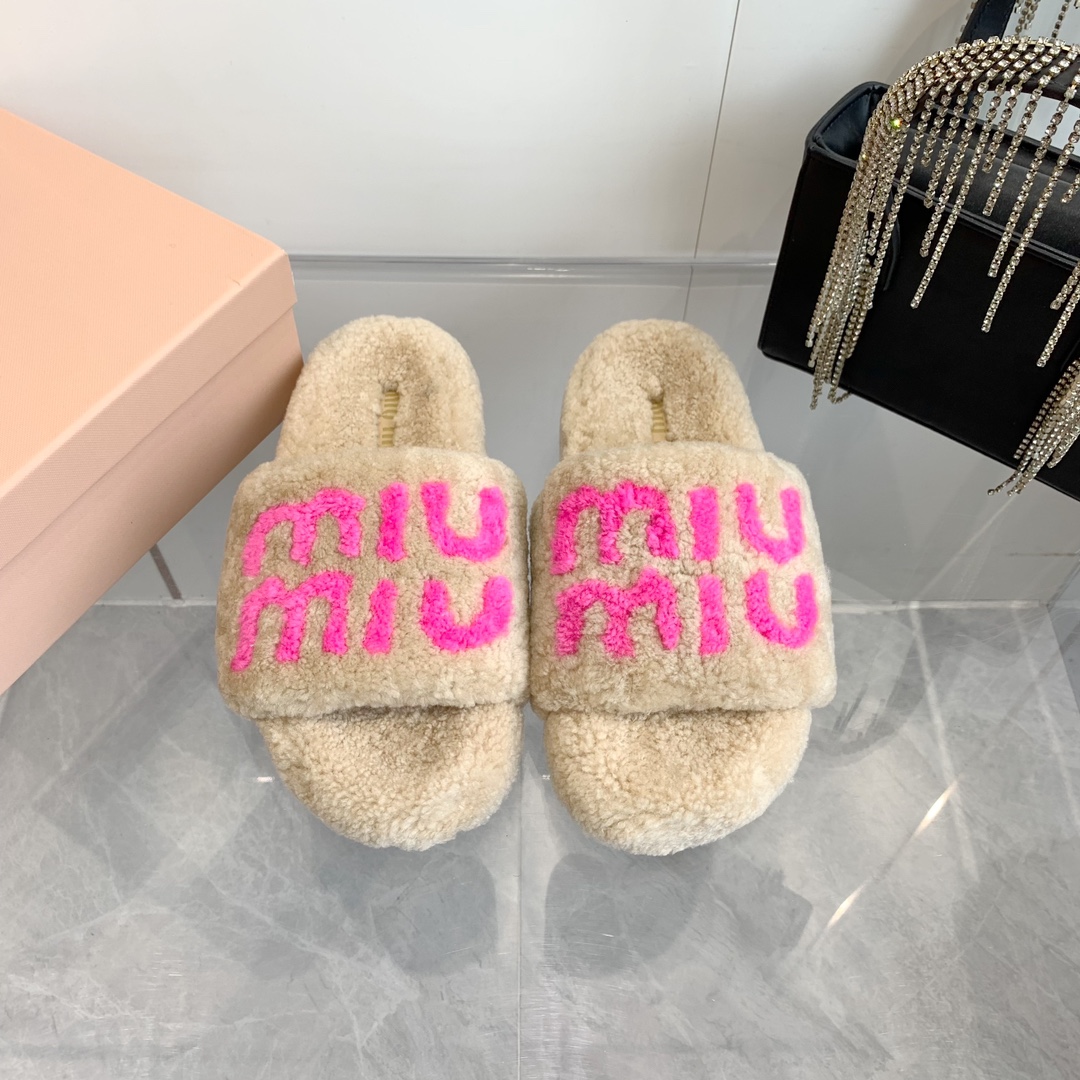 Miu Miu Pink Logo Embroidered Shearling Beige Slides - Image 2