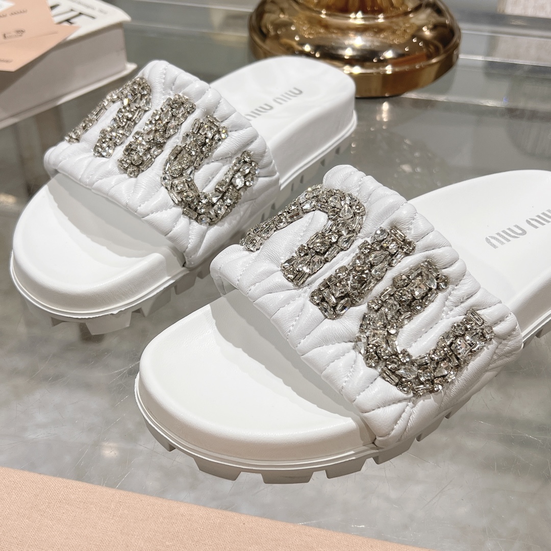 Miu Miu White Crystal-Embellished Quilted Slides - Image 8