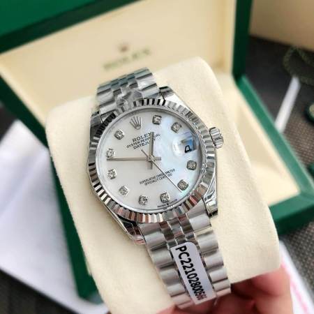 Rolex Lady-Datejust Mother-of-Pearl Dial